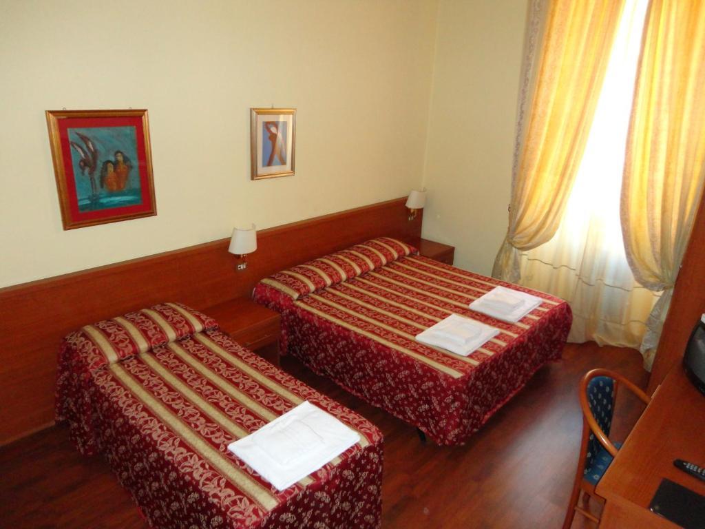 Hotel Azzurra Roma Quarto foto
